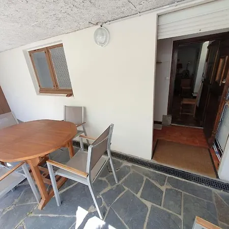 Le Sardey 3*: Dans Maison Ancestrale Apartmán